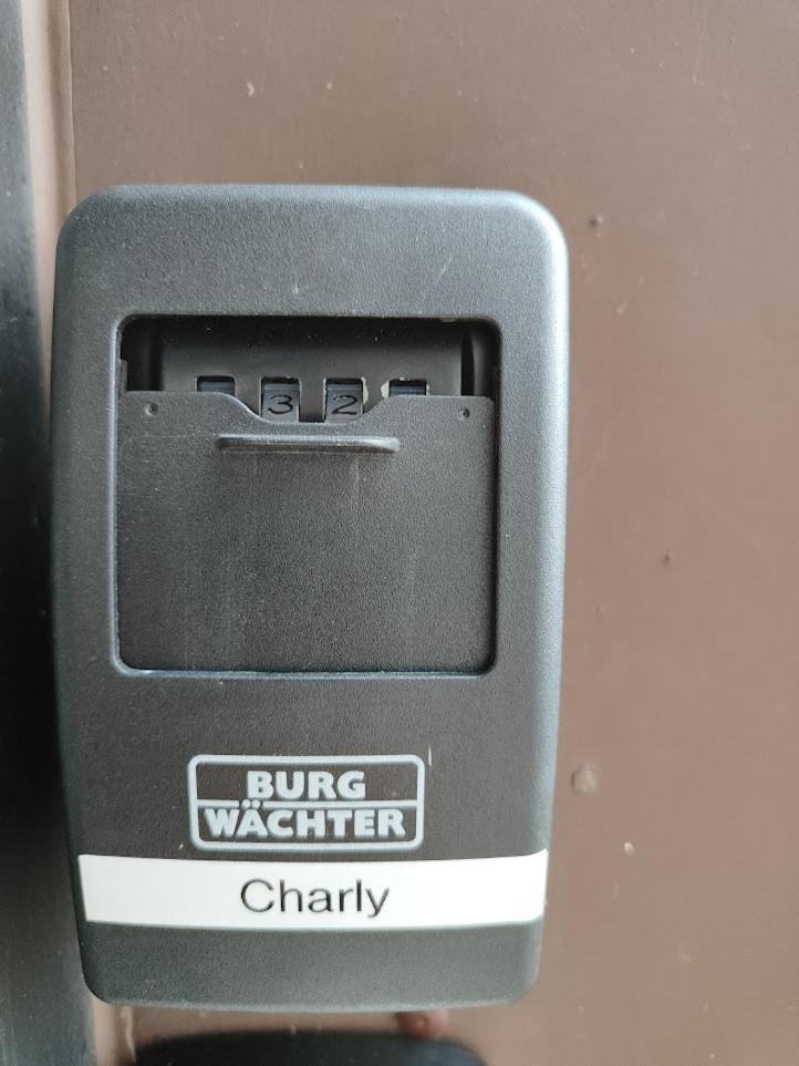 Gemuetliche Wohnung "Charly" Zum Wohlfuehlen Zu Allem Gut Angebunden 帕德博恩 外观 照片